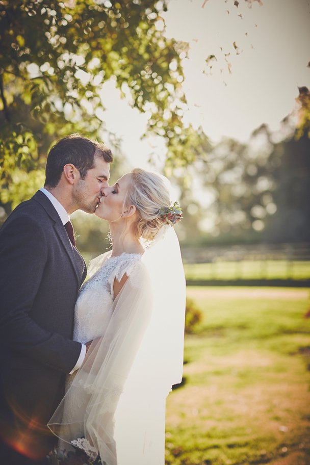 Upton_Barn_and_walled_garden_wedding_photography_blog_0042.jpg