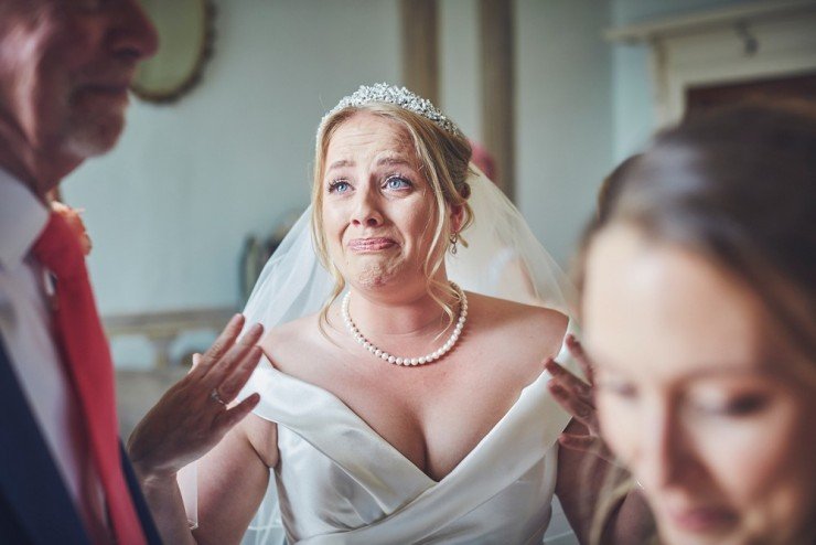 relaxed wedding photography of a wedding in devon