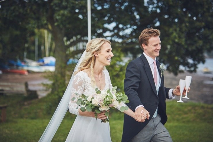 documentary wedding photography at devon marquee